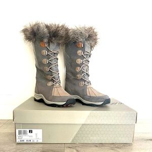36 Women's Clarks Wintry Temps -20 C Grey Suede Knee-High Winter Boots 6.5 US